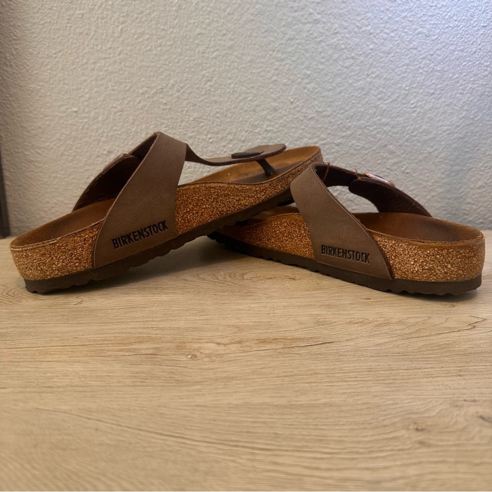 Birkenstock “Gizeh” Nubuck Leather Tan Slip-On Sandals Size 38 or US 7-7.5